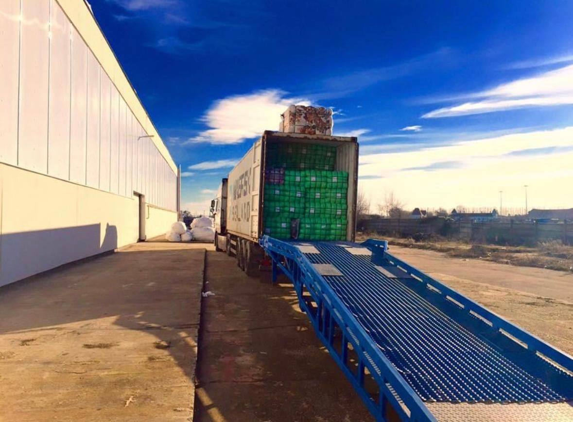 Textilinsamling och logistik hos Klädhjälp Sverige AB